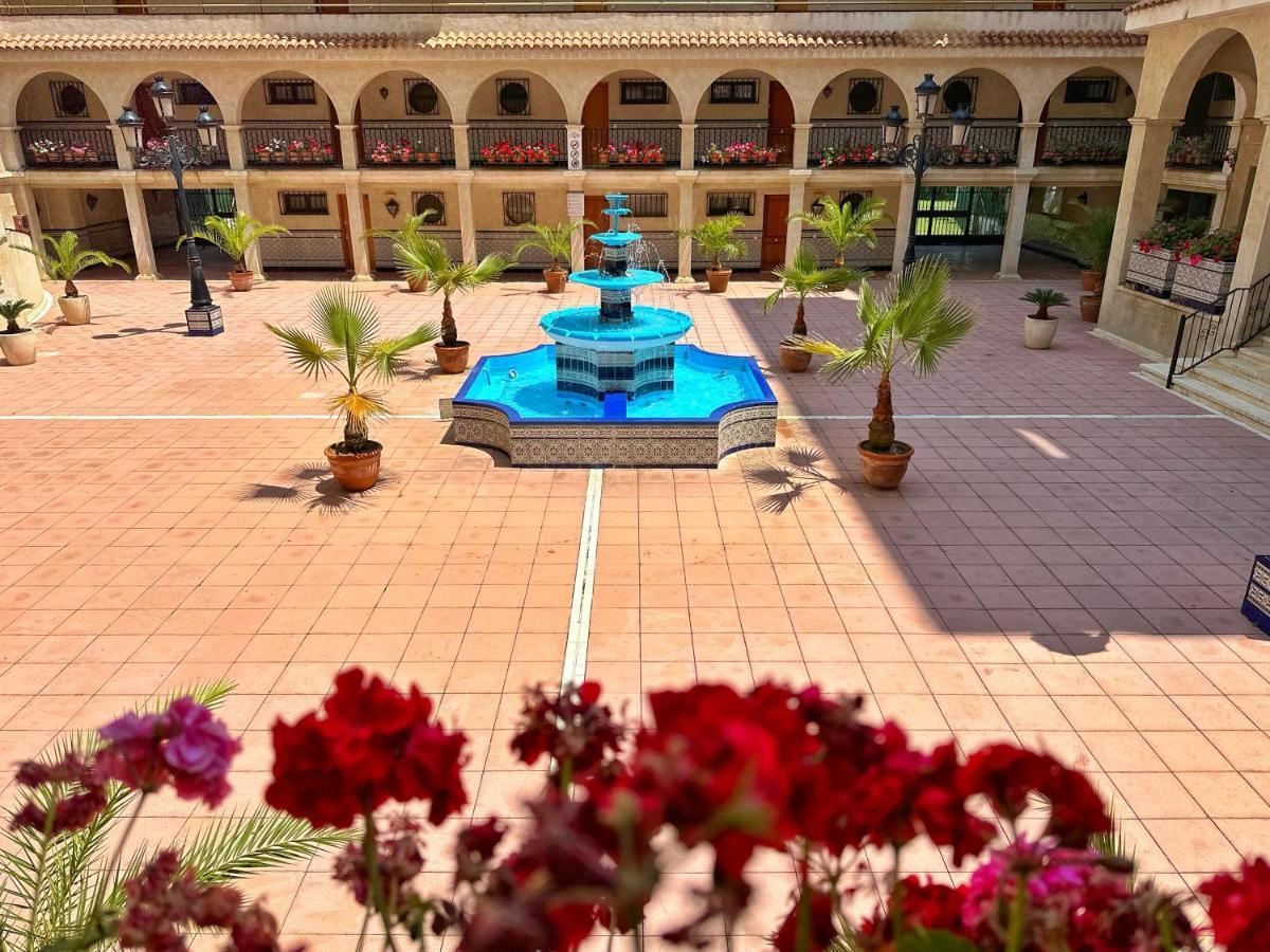 Апартаменти Domuum Holidays - Cordoba Салоу Екстер'єр фото