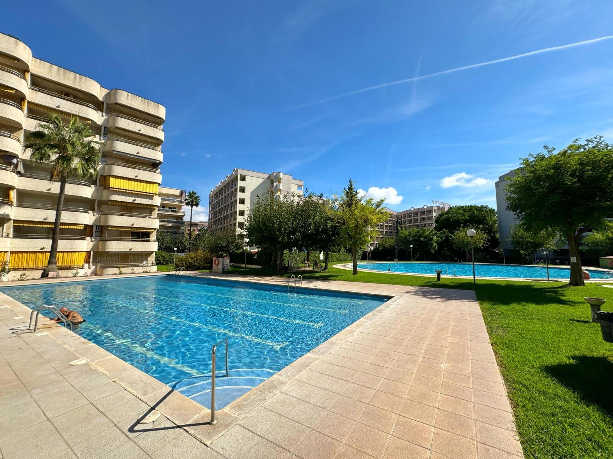 Апартаменти Domuum Holidays - Cordoba Салоу Екстер'єр фото